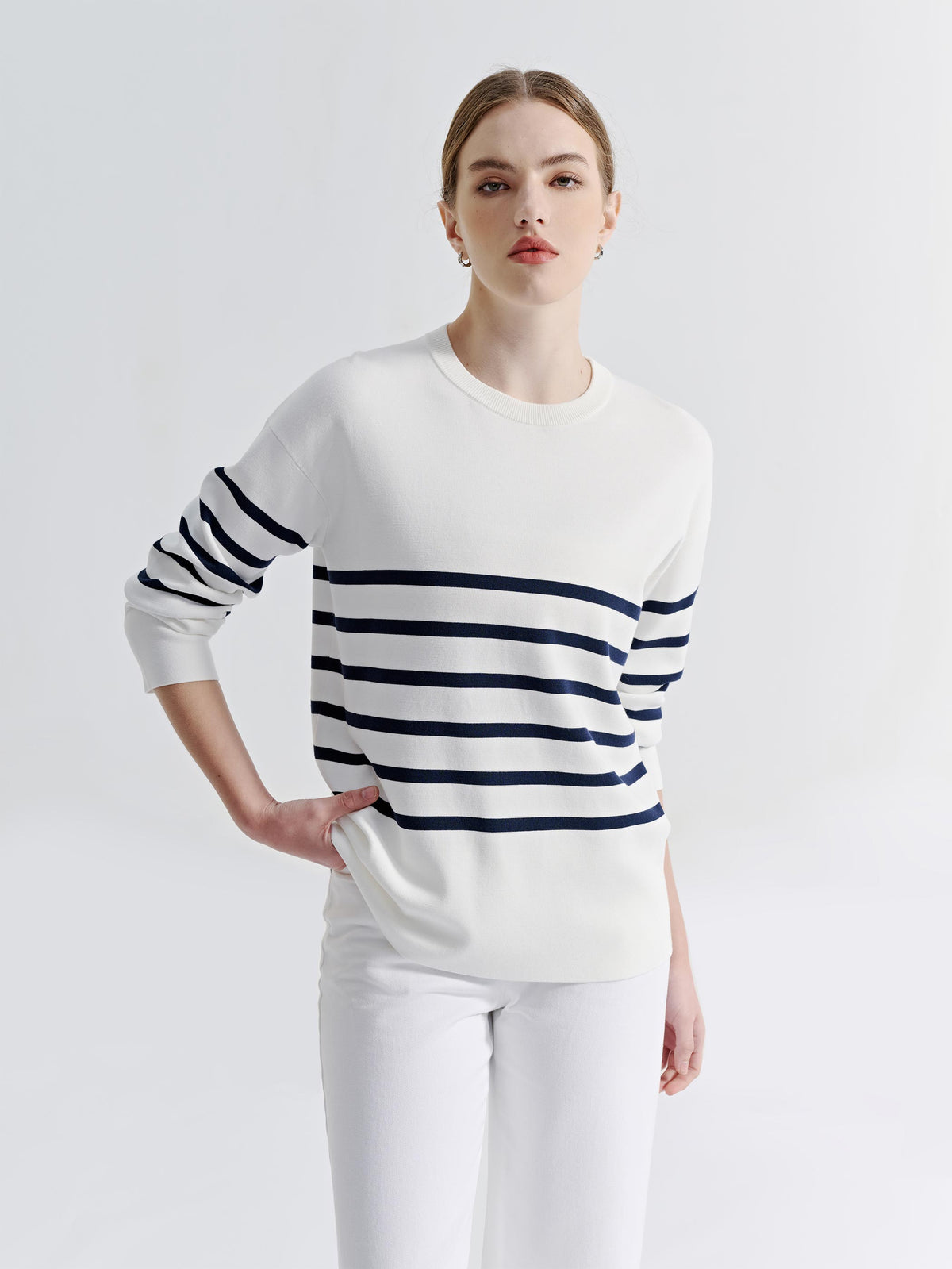 OVERSIZED CREW NECK STRIPED SWEATER