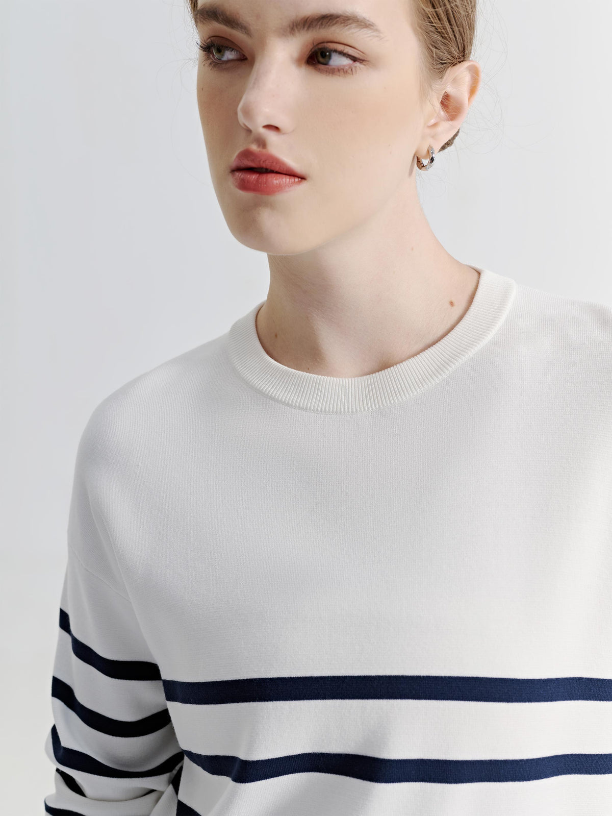 OVERSIZED CREW NECK STRIPED SWEATER