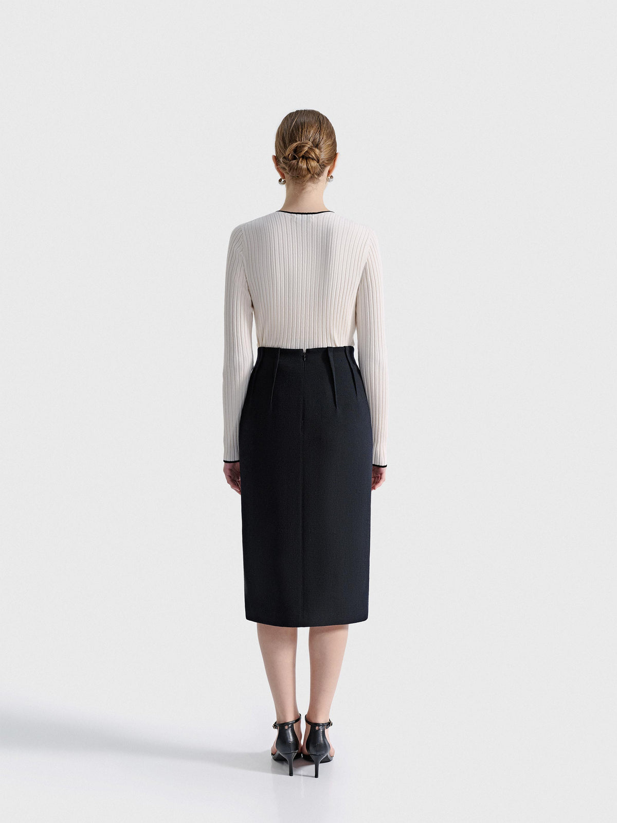 LONG SLEEVE RIB KNIT W/ TRIM DETAIL