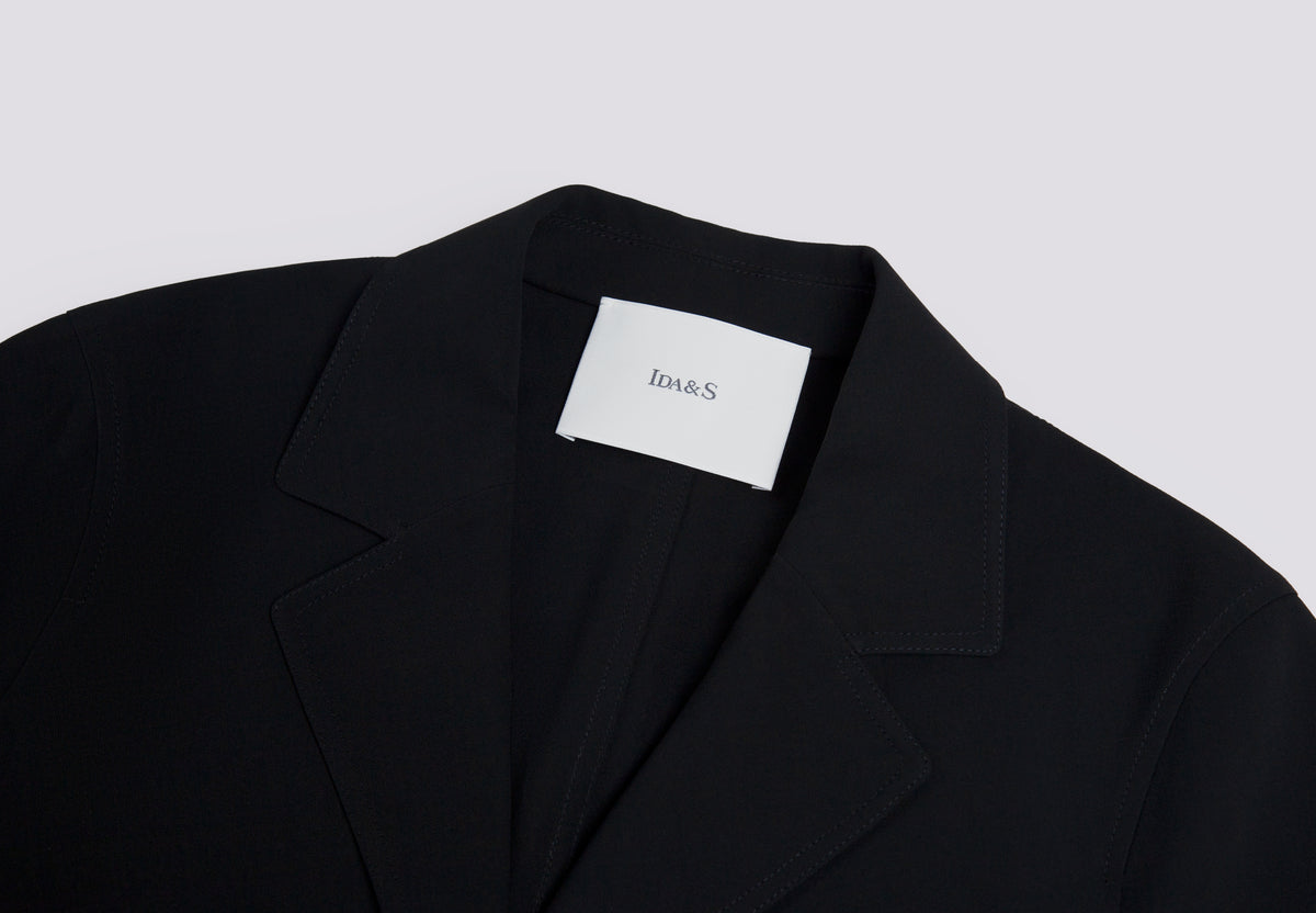 RELAXED CREPE BLAZER W/ BACK DETAIL