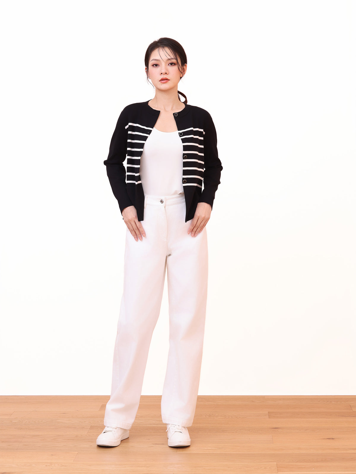 CREW NECK BUTTON FRONT CARDIGAN