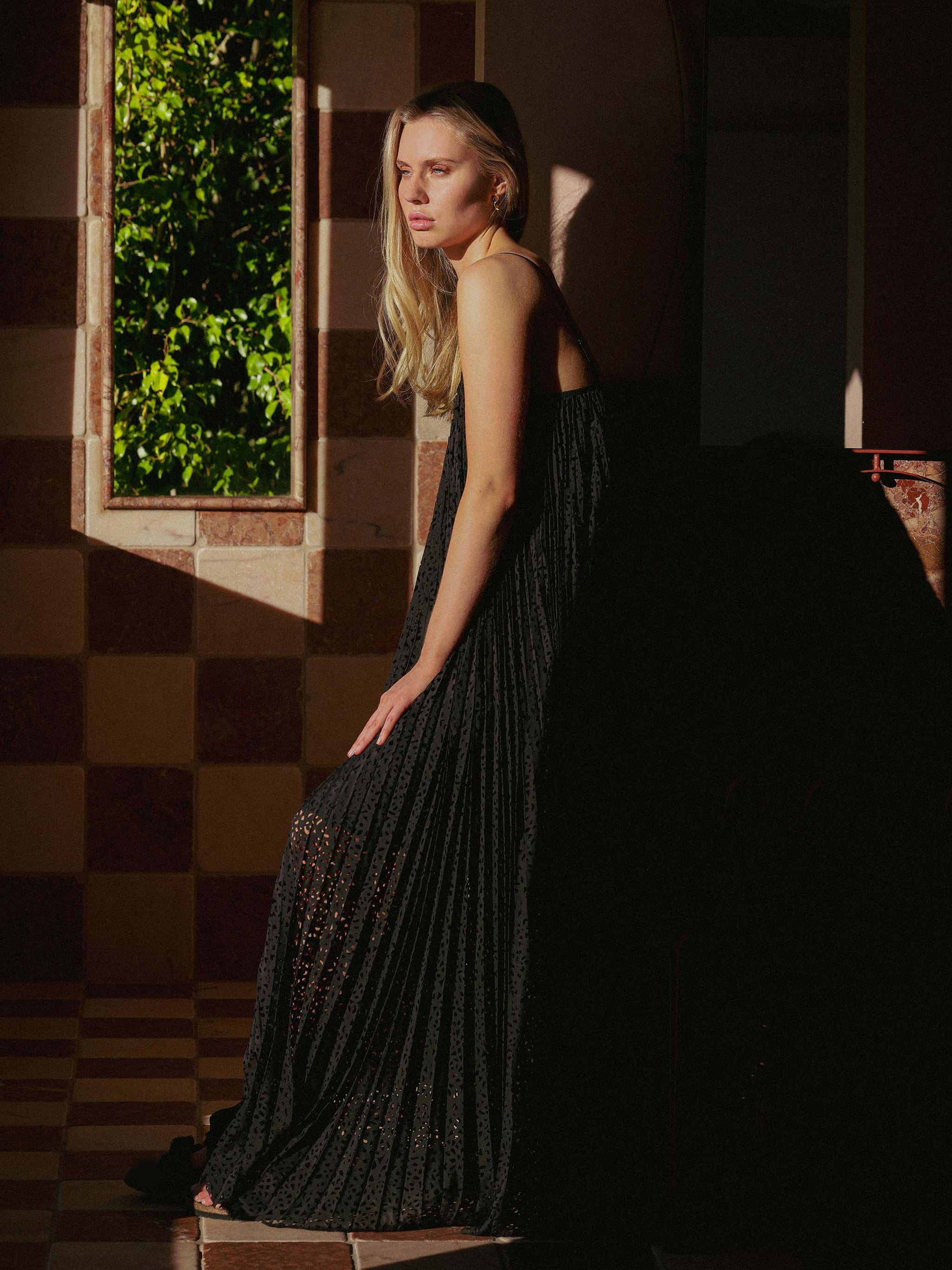zara women's dresses Midi 178 cmStrapless dress with a straight neckline Zara Black Maxi Dress