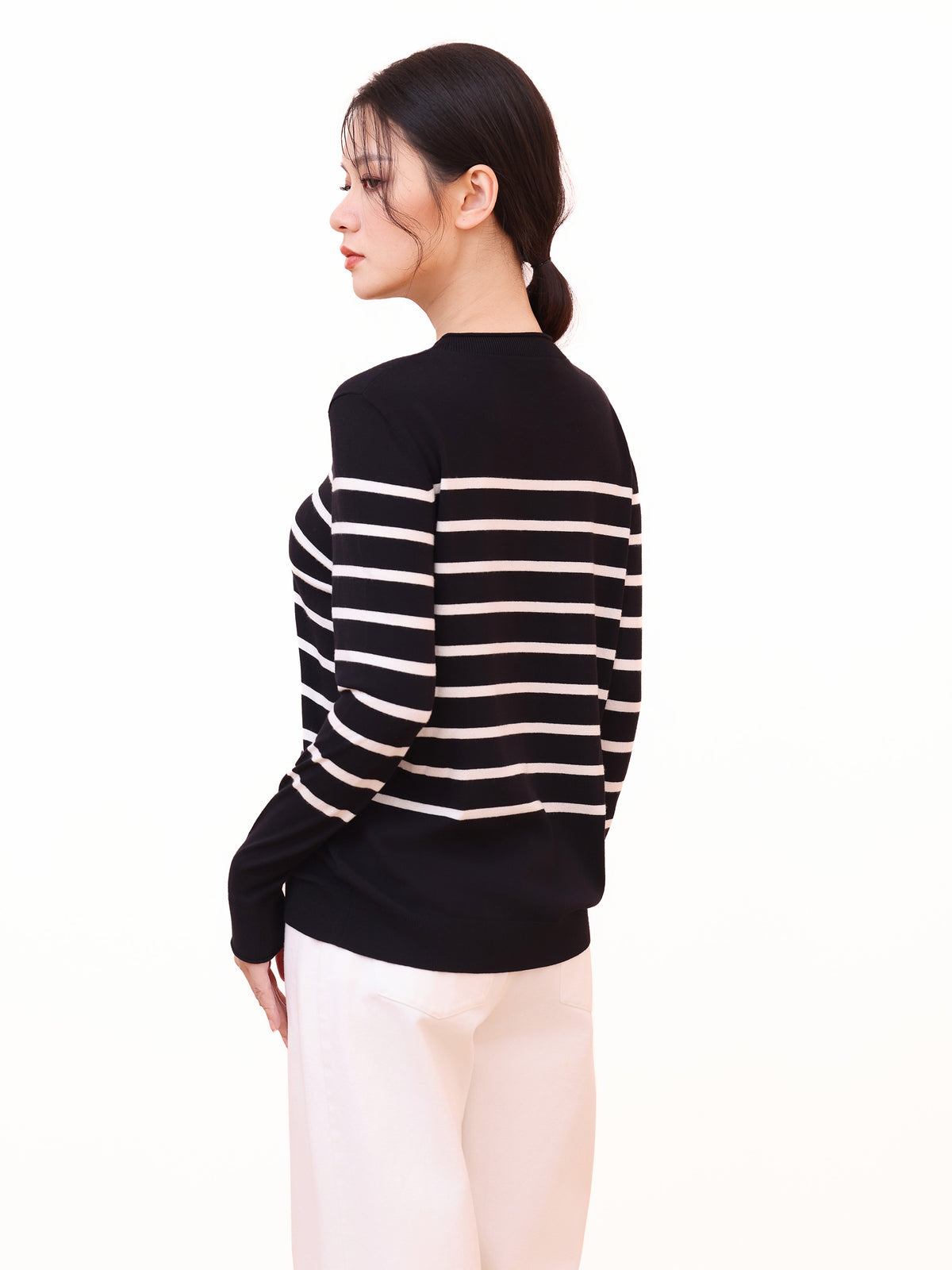 CREW NECK STRIPED??SWEATER